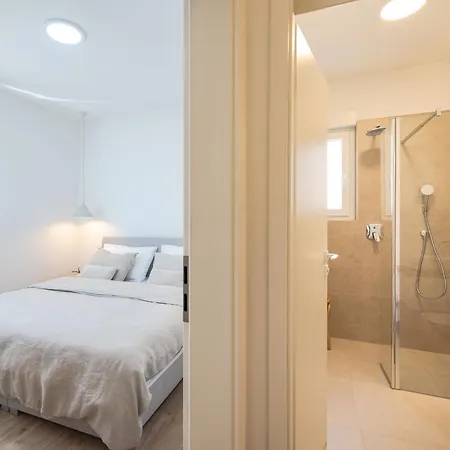 Grota By Interhome Maslenica