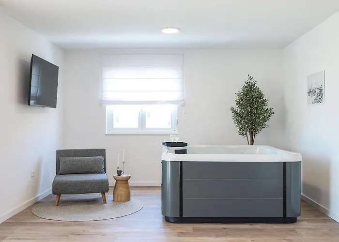 Grota By Interhome * Maslenica