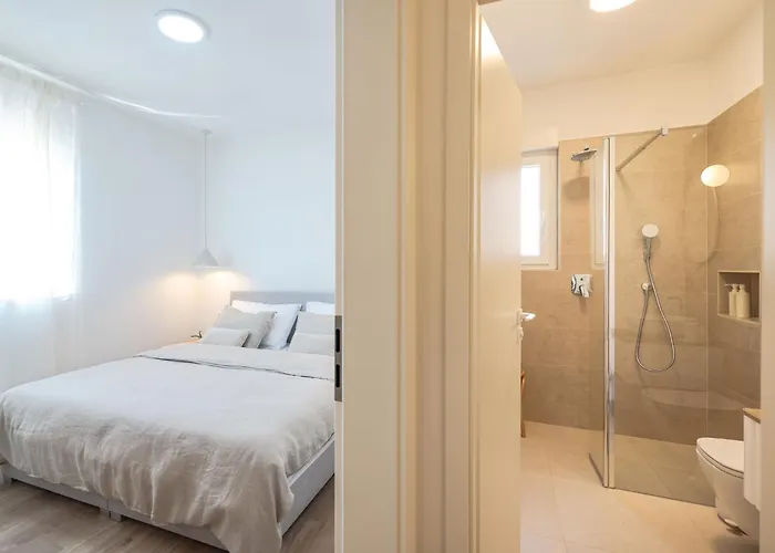 Grota By Interhome Maslenica