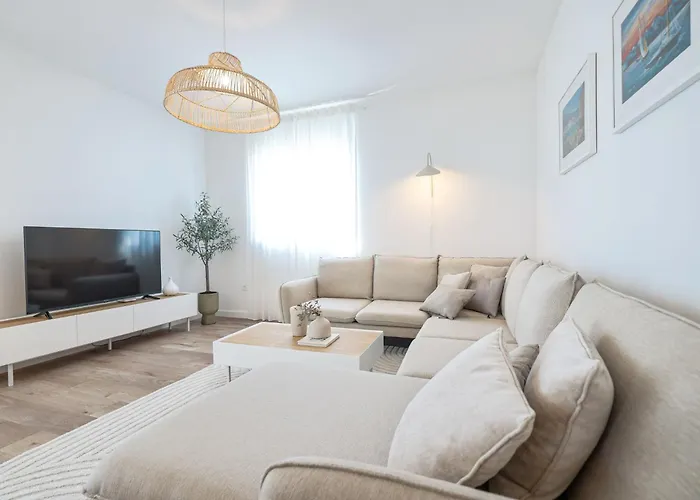 Grota By Interhome * Maslenica