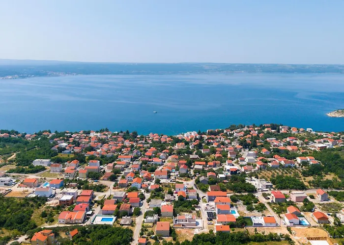 Grota By Interhome Maslenica